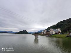 -宝晶宫旅游景区