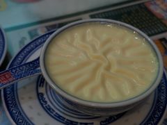 -广信牛奶甜品世家(台东店)