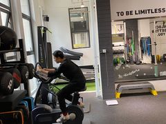 -汗水空间私教健身连锁(SM广场店)