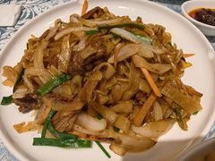 港式炒牛河-巴扎美食·新疆菜·西域歌舞表演餐厅(新疆大厦店)