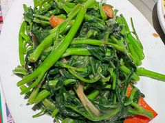 -肥仔文澳门猪骨煲(南京西路店)