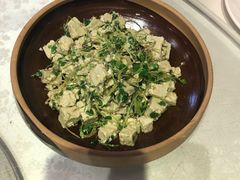 黑豆腐拌香椿苗-好嫂子酱猪手•农家菜(蒲黄榆店)
