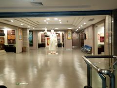 -毛泽东像章珍藏馆