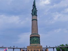 -人民防洪胜利纪念塔