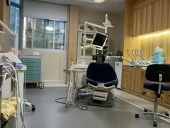 -上海仁爱医院口腔科 · 种植
