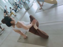 -小黑裙瑜伽·普拉提
