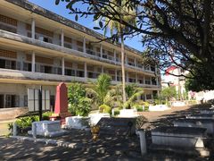 -吐斯廉屠杀博物馆