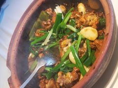 啫啫走地鸡-八府香鸭·啫啫煲(华山路店)