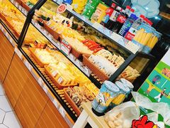 -光明牛奶棚(南泉店)