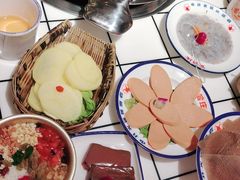 -贤合庄卤味自助火锅(新都汇店)