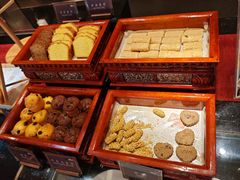 -上海西藏大厦万怡酒店Momo Cafe(徐汇店)