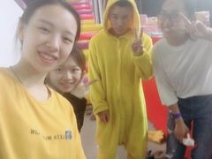 -嘿哟动霸CHUA·新潮玩运动娱乐中心·蹦床滑冰团建乐园
