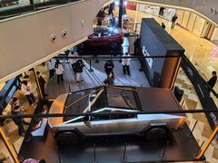 -TESLA 特斯拉(上海太古汇体验店)