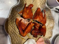 蝴蝶里招牌手撕乳鸽-蝴蝶里·粤菜·点心(龙湖天街&滨江店)