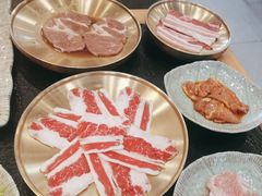 -臻牛烤肉