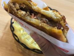 驴肉火烧-大耳公曹氏驴肉包子铺(三八店)