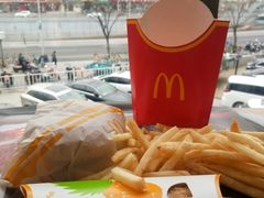 -麦当劳(展览路店)