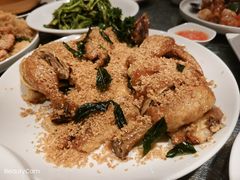 招牌脆皮蒜香鸡-莆田餐厅PUTIEN(深圳湾万象城家宴店)
