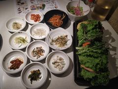 餐前小菜-本家韩国烤肉(青岛万象城店)