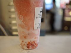 草莓厚酸酪-LELECHA乐乐茶(美罗城店)