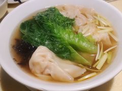 紫菜净鲜虾云吞-龙记烧腊茶餐厅(常德路店)