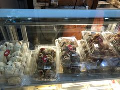 -白玉兰食品(汇联商厦店)