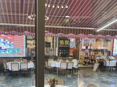 -刘姐啤酒鱼民族演艺餐厅(西街总店)