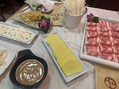 -羊家胡同·龙虾烧烤火锅(龙汇路店)