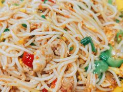 青椒肉丝火腿蛋炒粉-眼镜饺子馆