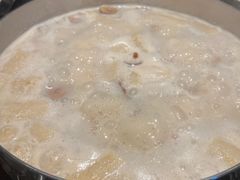 -尚尚仙·酸汤猪手·猪肚鸡火锅(华联万柳购物中心店)