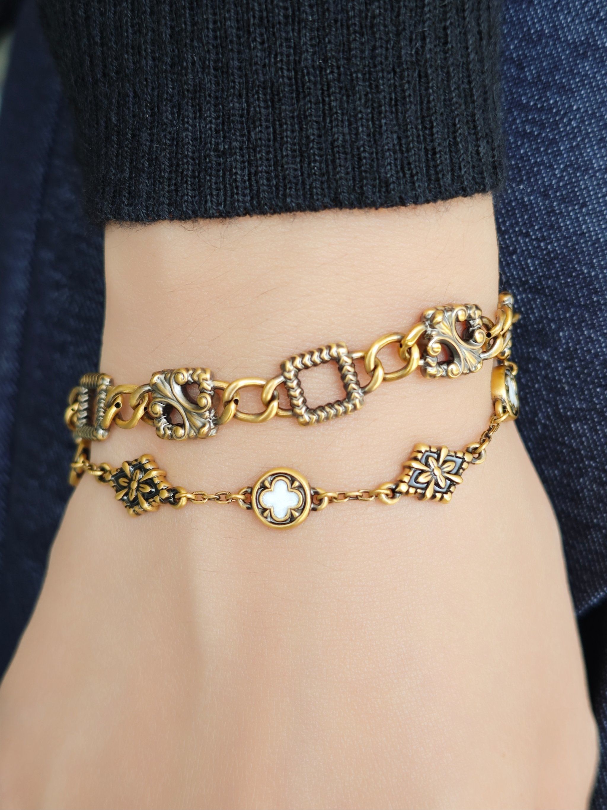 哇新品手链简直是引领潮流新风尚
设计元素也很独特,纯手工打磨
