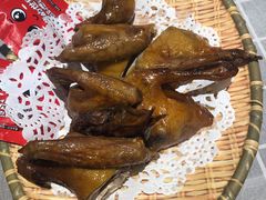 玻璃皮红烧乳鸽-老廣食堂(区庄店)