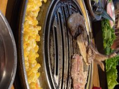 -青瓦炭韩潮烤肉(花园道店)