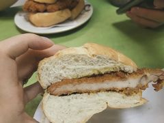 猪扒包-胜利茶餐室