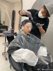 -MODEL'S HAIR