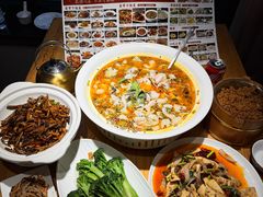 -小三峡食府(西五路店)