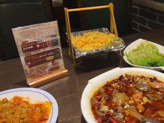 -东口码头·烧鸽子·鱼头泡饼·地方菜(金鹰悦城店)