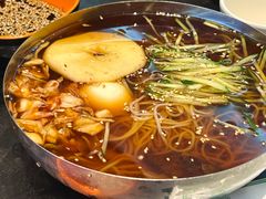 朝鲜冷面-老熟人烤肉城(马家堡店)