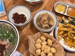 -云阿蛮云南生烫牛肉米线(奉贤路店)