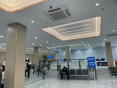 -上海大学附属上海和平眼科医院