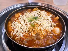 -三清洞摩西韩式年糕火锅(威高广场店)