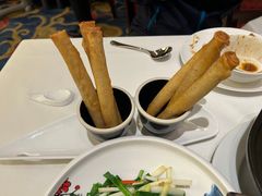 蟹黄姜丝大春卷-武汉香格里拉大酒店·香宫中餐厅