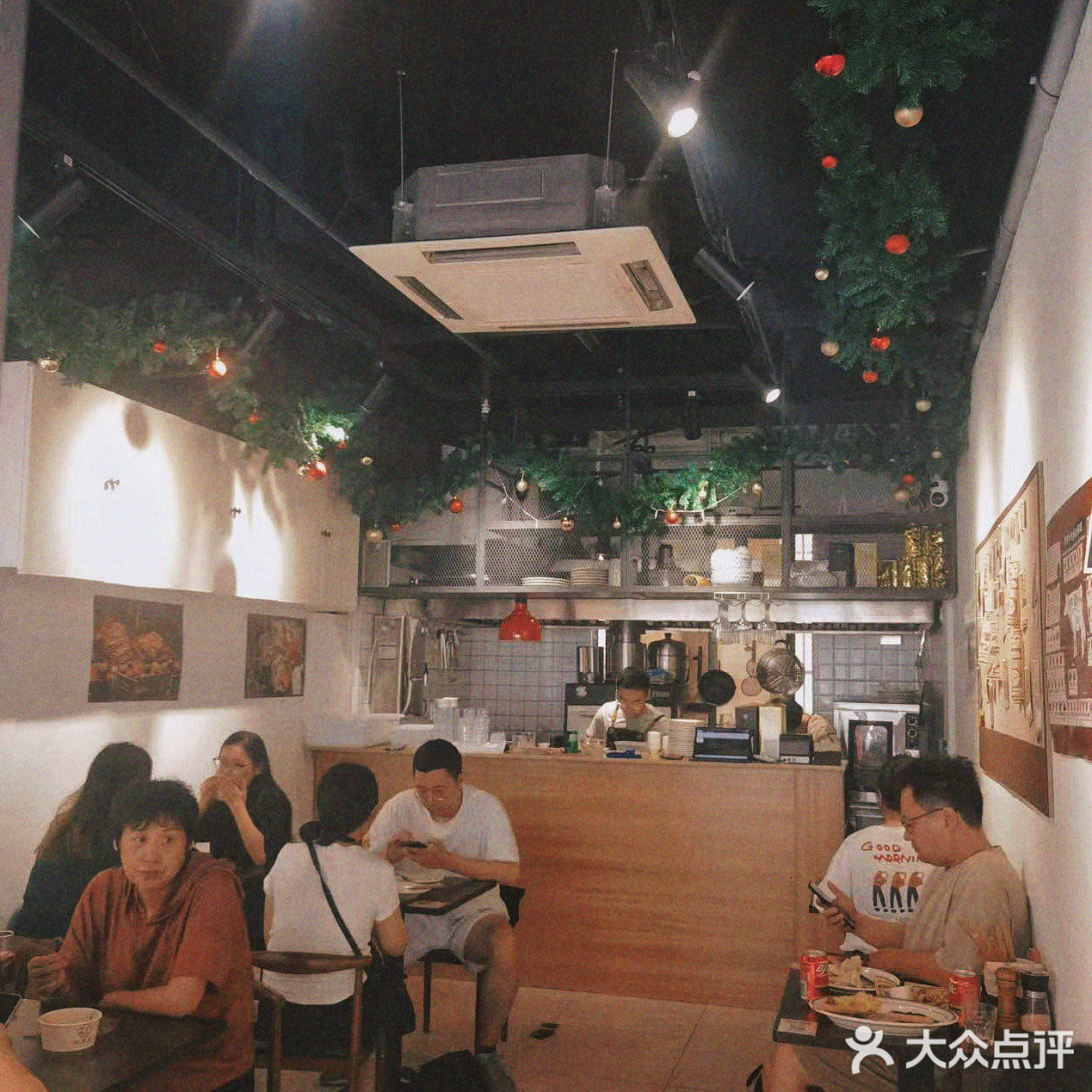 一家小店，一份牛排，一份小资