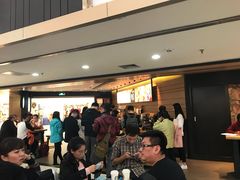 等位区-星巴克(广州中华广场B1层店)