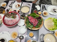 -红鼎豆捞·非遗鲍皇汤火锅(宝丰路店)