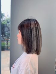 -HAIR CORNER