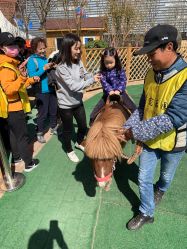 -萌宠亲子动物乐园(槐房万达店)