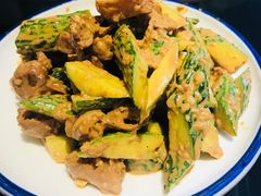 黄瓜拌油条-梅飞酒家(桑园路店)