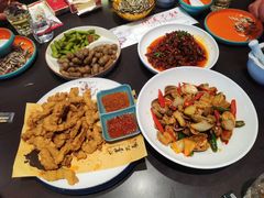 -川流不息·地道川菜·小龙虾(松东路店)