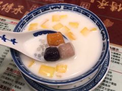 -赵记传承特色牛奶甜品(泉城广场店)
